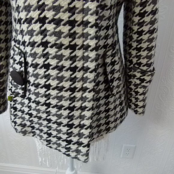 SOLD SOIA & KYO Houndstooth in Black / White/ gray coat jacket L missing button - Picture 3 of 8
